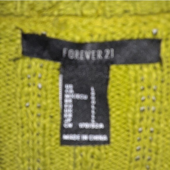 Forever 21 Hawthorn Green Juniors Large Button Cardigan NWT - Picture 2 of 8